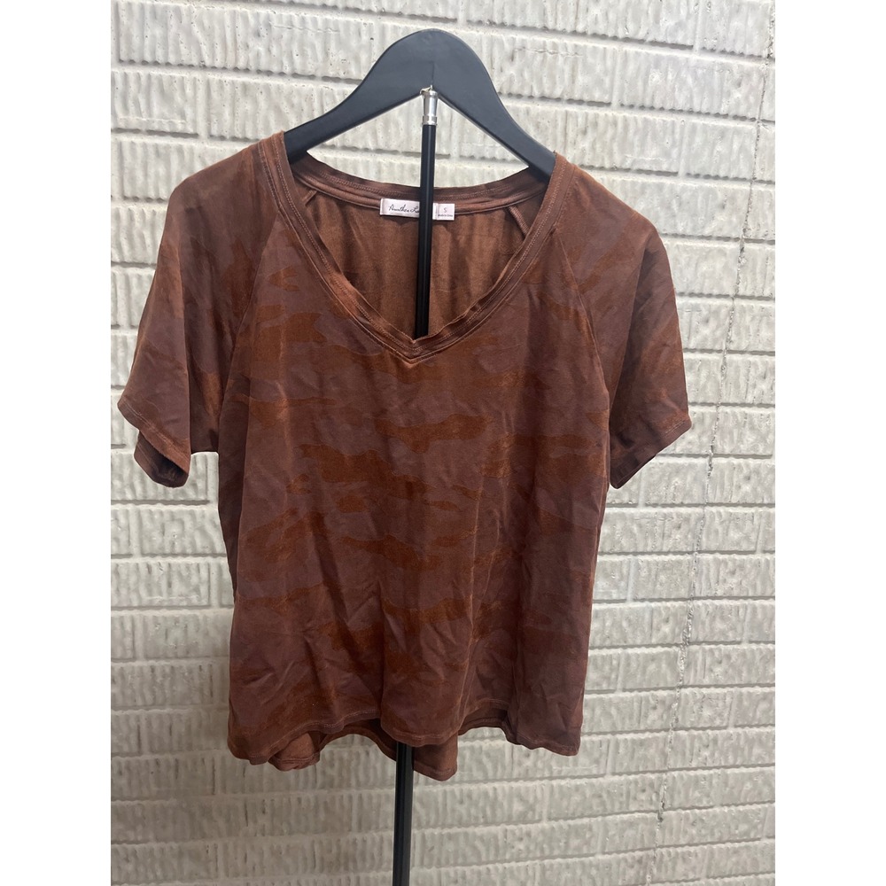 Another Love Brown Camo Print V-Neck Sueded Short Sleeve T-Shirt Small